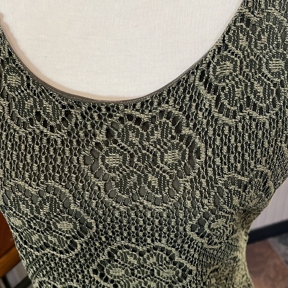 Studio Y Top - Picture 4 of 6